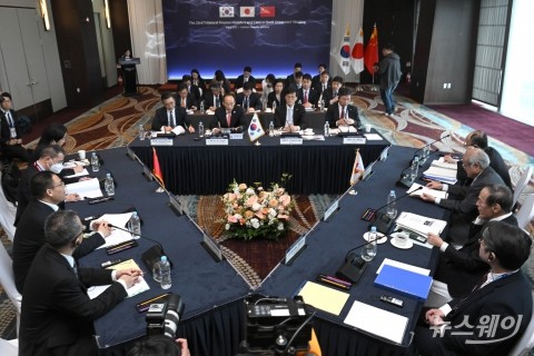亞 경제 회복 뜻 모은 아세안+3···역내 금융협력 강화 한목소리