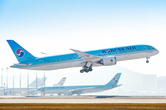 대한항공의 보잉 787-9 여객기가 이륙하고 있다. 사진=대한항공 제공
