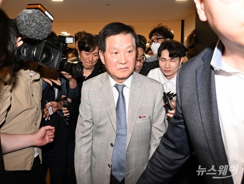 김익래 다우키움 회장, 경영일선 사퇴···&quot;605억 환원 방식 미정&quot;