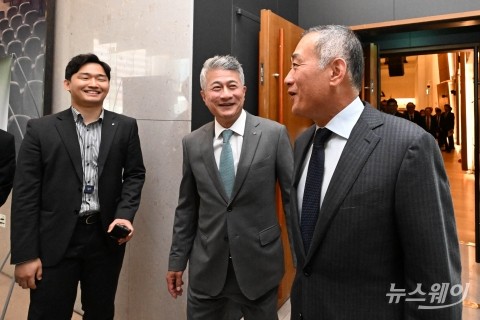 동국제강, 장세주 회장 복귀·인적분할 확정···'8년 잔혹사' 끝났다