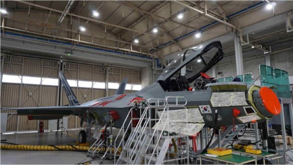 한화시스템, KF-21 AESA 레이다 '잠정 전투용 적합' 판정 획득