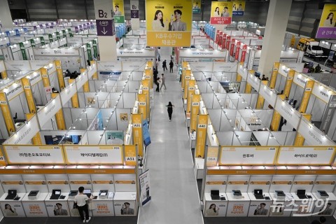 1월 취업자 38만명 증가···10개월 만에 최대 증가