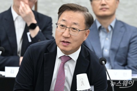 윤호영 카카오뱅크 대표 &quot;주담대 비중 2%에 불과···중저신용자 대출  맞춰갈 것&quot;