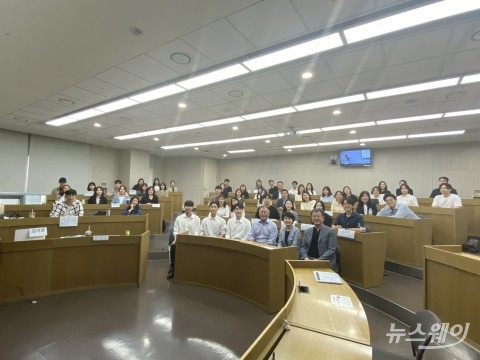 정의선, 연세대 수업 갔다···"청년들 자질·능력 돕는 게 우리 의무"