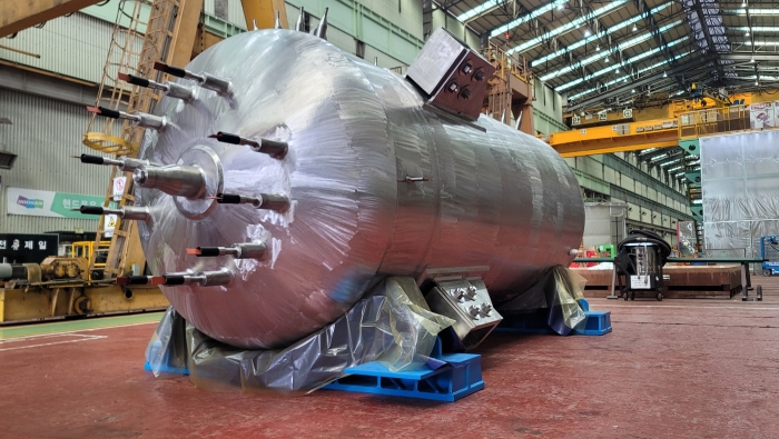 두산에너빌리티가 국제핵융합실험로(ITER) 국제기구에 공급하는 가압기를 출하했다. 사진은 가압기 하부 모습. 사진=두산에너빌리티 제공