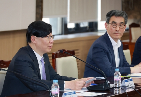 금융당국, 지방은행 경쟁력 강화 논의···지역재투자 평가 개선한다