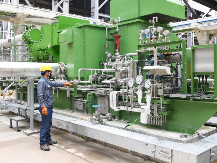 에쓰오일은 산업용 가스 제조업체 동광화학에 이달 중순부터 탄산 제조 원료로 쓰이는 부생가스를 종전보다 2배 늘려 연간 20만톤(t)을 공급한다고 밝혔다. 사진=에쓰오일 제공