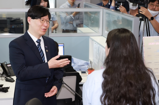 김소영 금융위 부위원장, 청년도약계좌 상담센터 방문···"상품 소개 힘써달라"