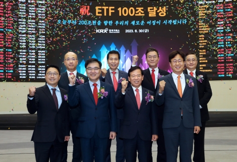 ETF 시장 순자산총액 100조원 돌파···시장 개설 21년 만