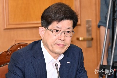 BNK는 '보험', JB는 '증권'···지방금융도 비은행 M&amp;A 사활