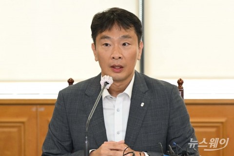 이복현 금감원장 &quot;내부통제 혁신방안 실효성 있게 작동돼야&quot;