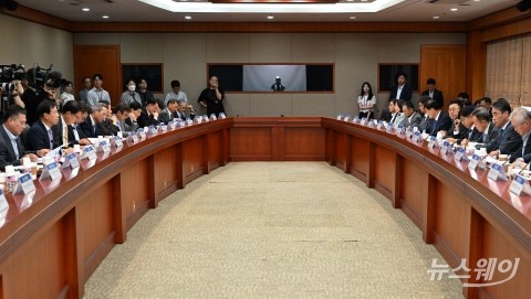 금융당국, 매수 일색 리포트 경고에···업계 &quot;증권사 노력만으론 어려워&quot;