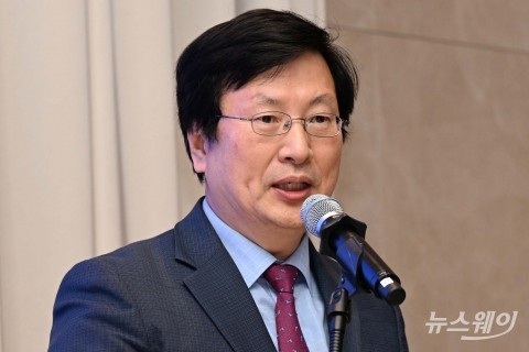 개회사하는 권호열 정보통신정책연구원장