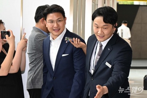 롯데 하반기 VCM···굳은 표정 사장단 '묵묵부답'