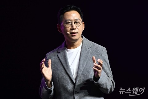 신약 합성 시행착오 1만회→수십회로 줄인 LG 초거대 AI '엑사원'