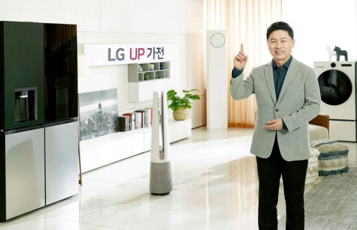 류재철 LG전자 사장이 지난해 1월 'LG UP가전'을 소개하는 모습. 사진=LG전자 제공
