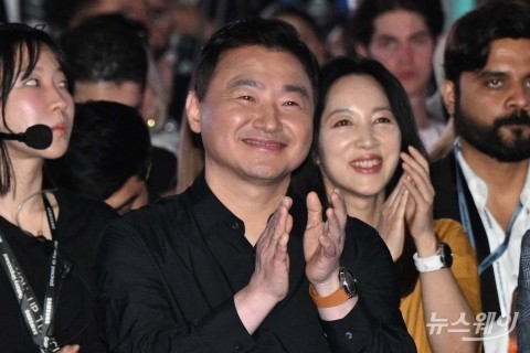 노태문 "올해 국내 갤럭시 플래그십 3대 중 1대 폴더블"