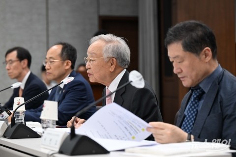 인사말하는 손경식 경총회장