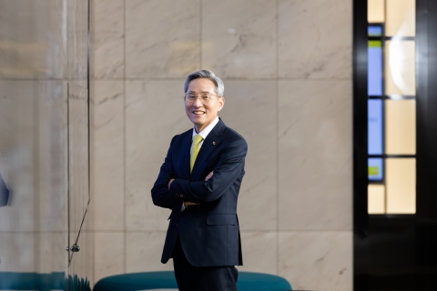 &quot;모범적 경영승계 성공&quot;···윤종규 KB금융 회장이 남긴 것