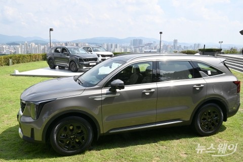 쏘렌토 페이스리프트 출시···하반기 중형SUV 경쟁 격화