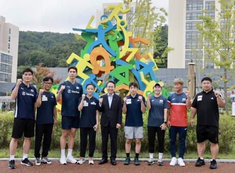 신한금융, 항저우 아시안게임 출전 국가대표팀에 격려금 1억원 전달