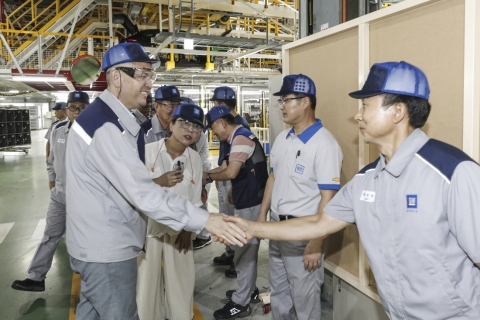 한국GM 노사, 추석 전 임금교섭 타결···기본급 8만원 인상