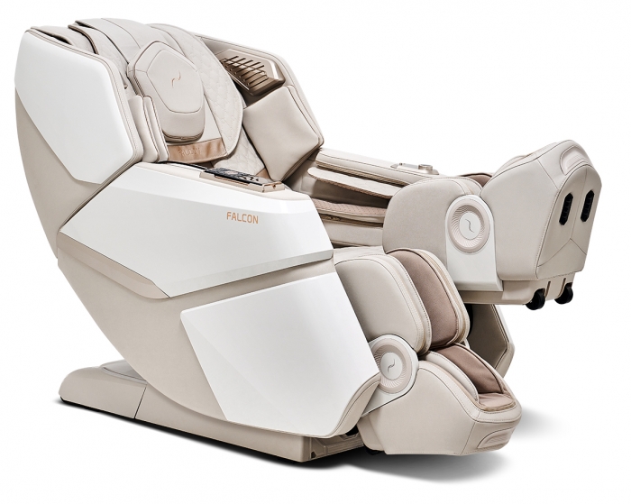 바디프랜드가 5일 두 다리가 독립적으로 구동되는 로보워킹 테크놀로지를 접목한 콤팩트 사이즈 안마의자 '팔콘'을 출시했다. 사진=바디프랜드 제공
