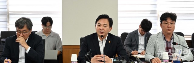 건설산업 정상화 TF 킥오프 회의 찾은 원희룡 장관