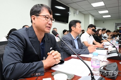 아디다스 사태 피해 사례 간담회 찾은 김진우 전가협 의장