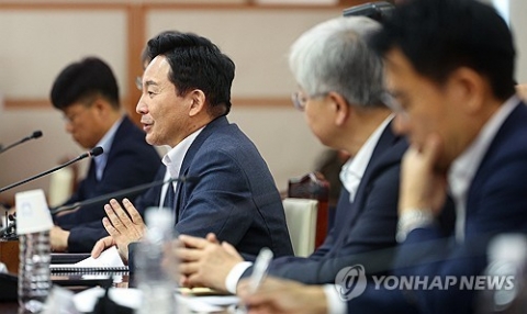 원희룡 &quot;非아파트 주택 규제 완화···형평성 문제에 고민&quot;