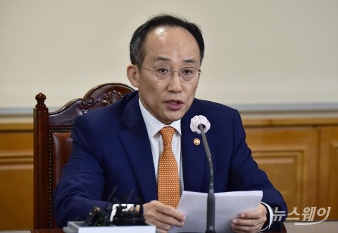 유류세 인하, 보조금 지원 연말까지 연장키로