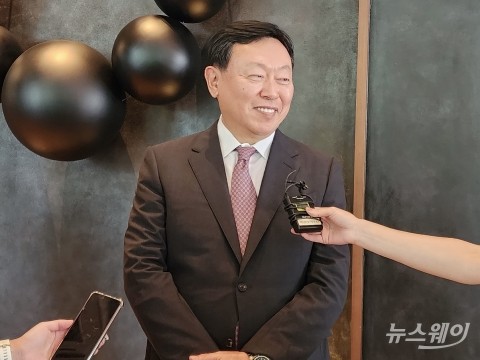 '베트남판 롯데타운' 방문한 신동빈 &quot;그룹 계열사 협력에 만족&quot;