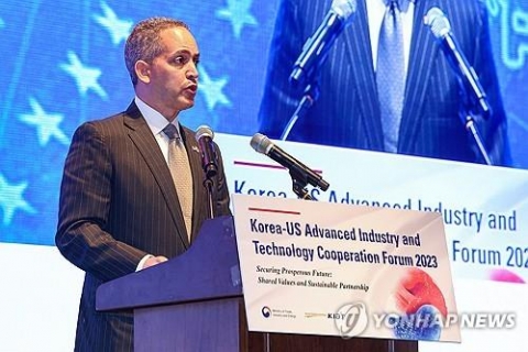 美상무부장관, 韓배터리업계와 비공개 간담회···&quot;FEOC 불확실성 해소 요구&quot;