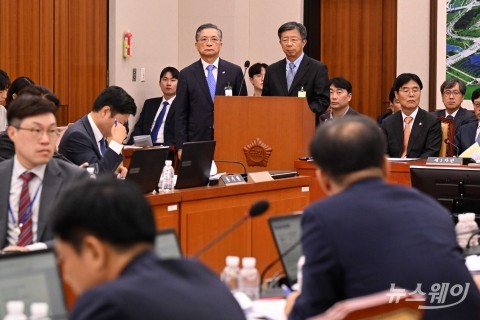 국정감사 증인대에선 이한준 사장·임병용 GS건설 대표