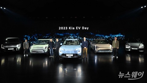 기아, 전기차 전략 핵심 'EV5' 국내 첫 공개