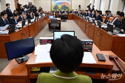 국회 정무위, 박경일 SK에코플랜트 대표·마창민 DL이앤씨 대표 증인 철회