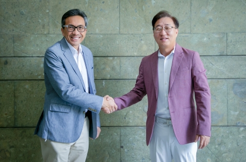'장수CEO' 윤호영 카카오뱅크 대표, '글로벌 금융사' 도약 본격화