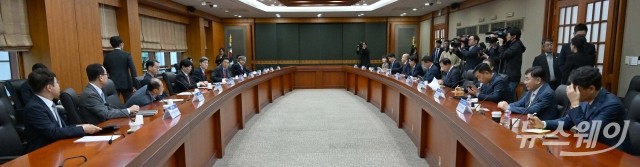 금융위, 자본시장 제도개선 위해 '금투업계 라운드테이블' 개최