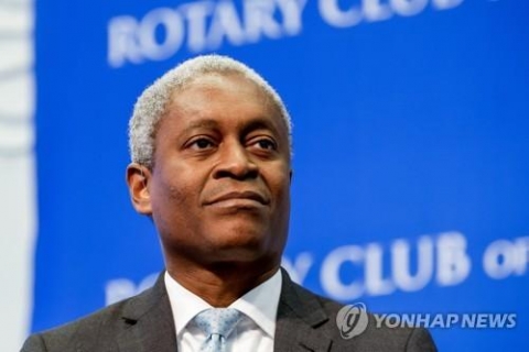 美 연준 비둘기파도 &quot;내년 중반까지 기준금리 인하 없을 것&quot;