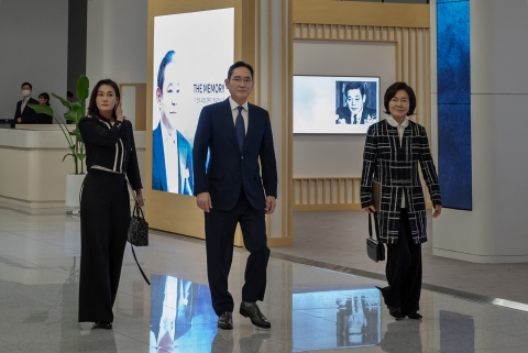 오늘 故 이건희 선대회장 3주기···이재용·삼성 사장단 수원서 추도식