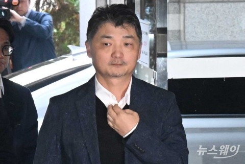 금감원 특사경, 김범수 카카오 창업자 '기소의견' 檢 송치