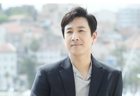 이선균, 드라마 '노 웨이 아웃' 하차···조사자→피의자 신분 전환