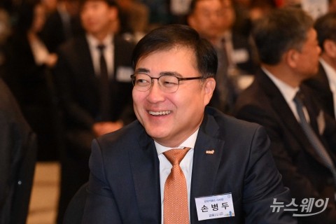 정부, 금융위원장 교체 카드 '만지작'···대통령의 '원픽'은 손병두?