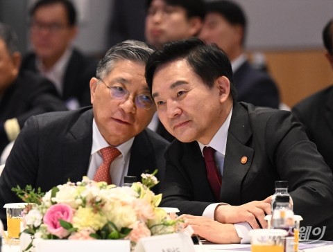 '신규 국가산업단지 관련 대화하는 원희룡 장관과 이한준 LH 사장