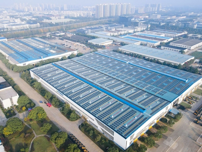 HD현대건설기계 중국 강소법인 공장에 설치된 4MW급 태양광 패널. 사진=HD현대건설기계 제공