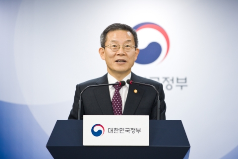 '경쟁 과열' 제4이통 주파수 경매, 밀봉 입찰로 밤늦게 결정
