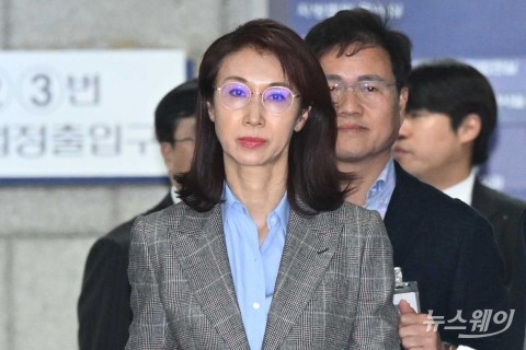 최태원 측 "동거인에 1000억 쓴 적 없다"···노소영 법률 대리인 고소