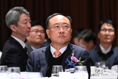 한국항만장비산업협회 창립식 참석한 홍문기 초대 회장