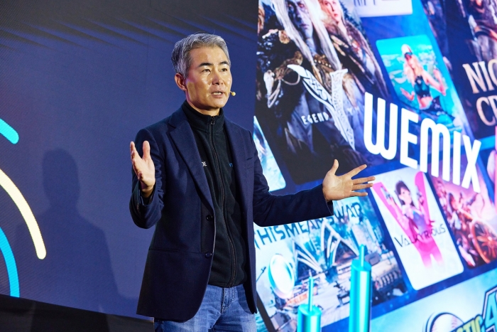 위메이드 장현국 대표가 G-CON 2023에서 '게임 콘텐츠 혁신과 플랫폼 혁신'을 주제로 기조 연설을 진행했다. 사진=위메이드 제공