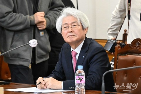'외국공무원 뇌물 혐의' 김태오 DGB금융 회장 1심 무죄